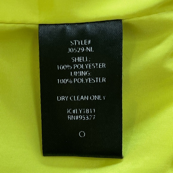 Sanctuary light neon green puffer jacket - Picture 7 of 8